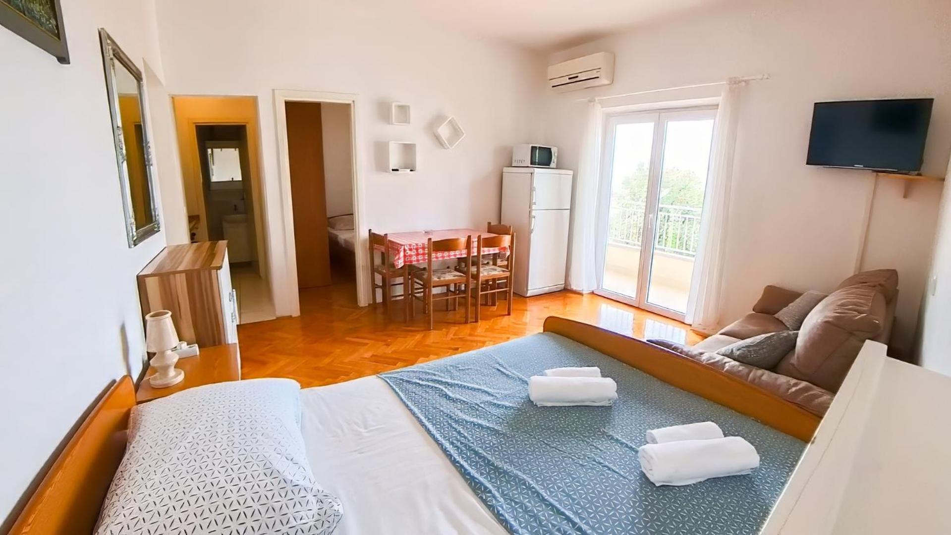 Huanita Apartment Promajna