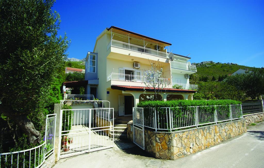 Apartment Huanita